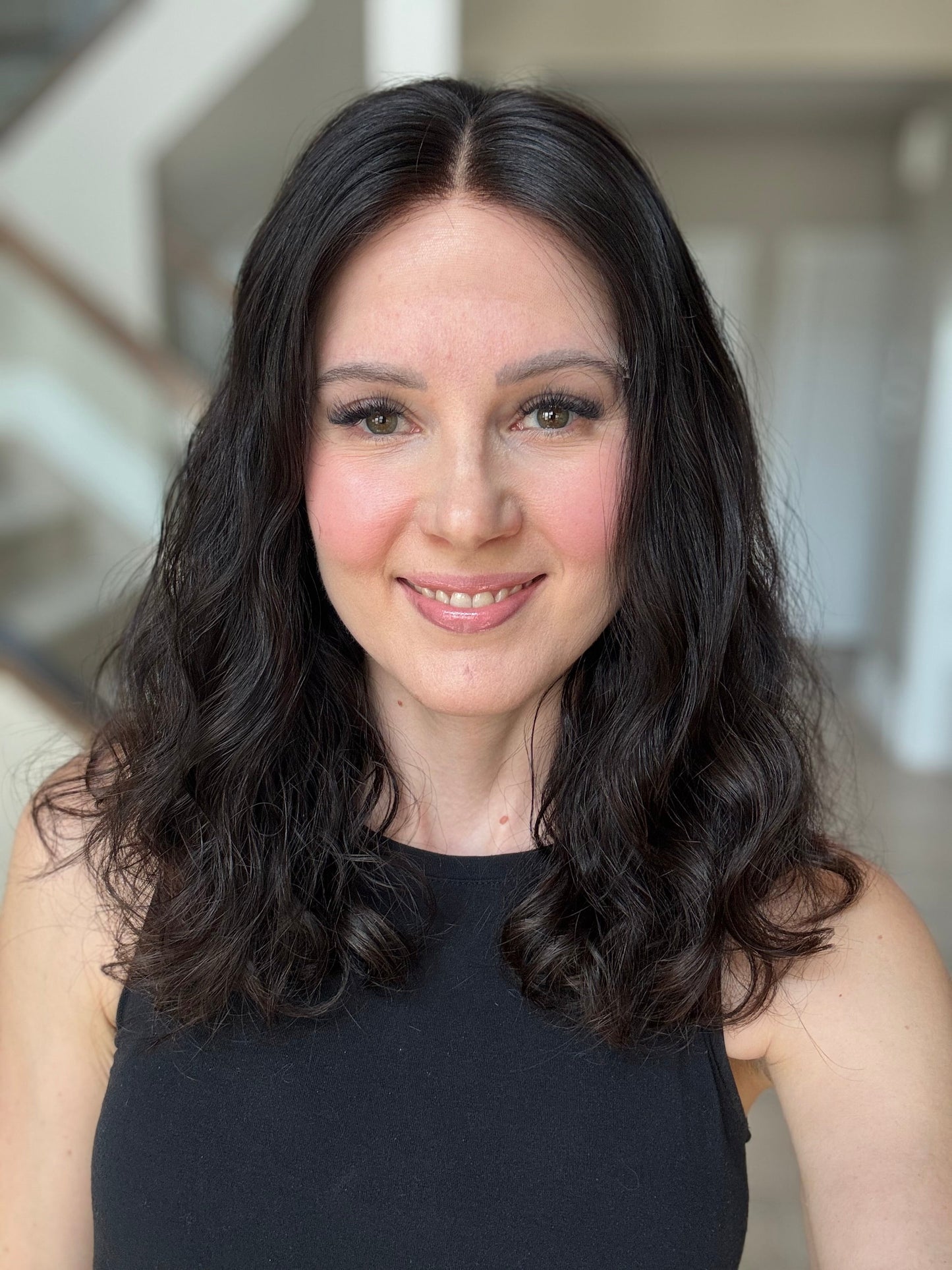 18" Zara Wavy Luxury Cap Lace Top Wig (XS)