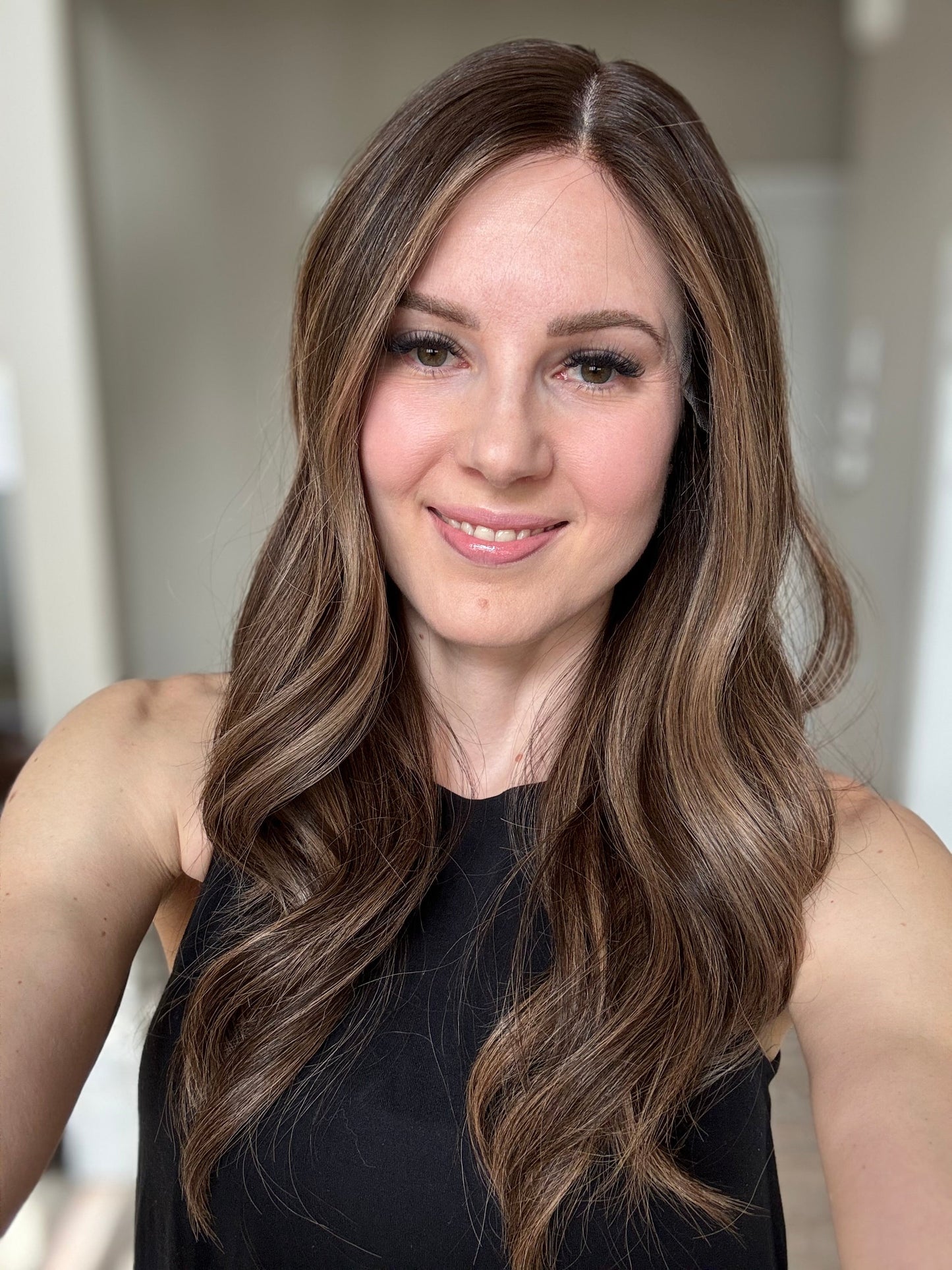 23" Mikayla Comfort Cap Silk Top Wig (M)