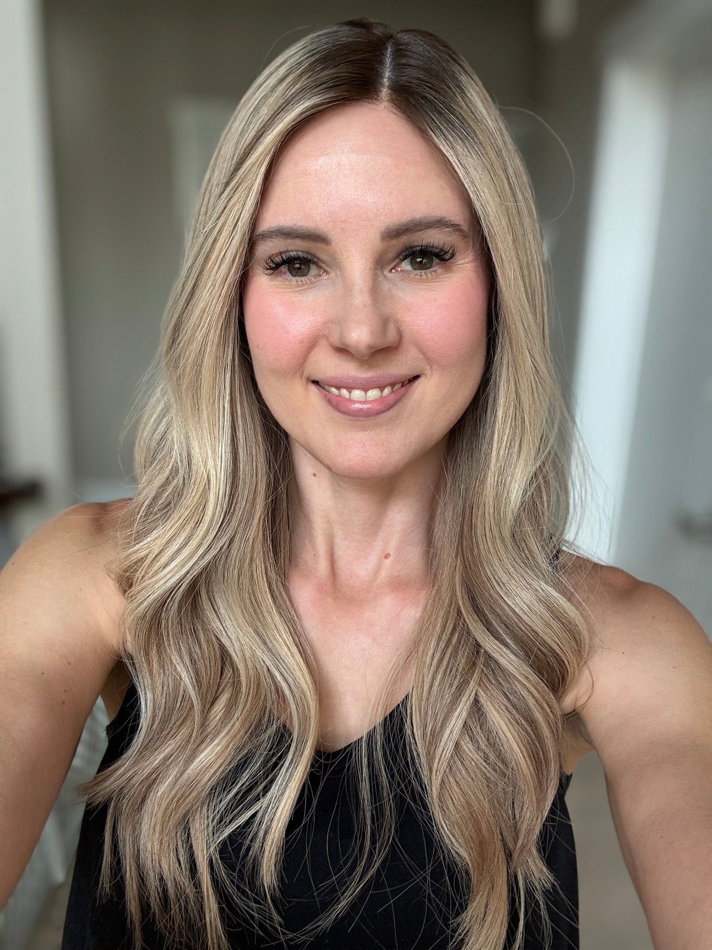 23" Olivia Comfort Cap Silk Top Wig (S)