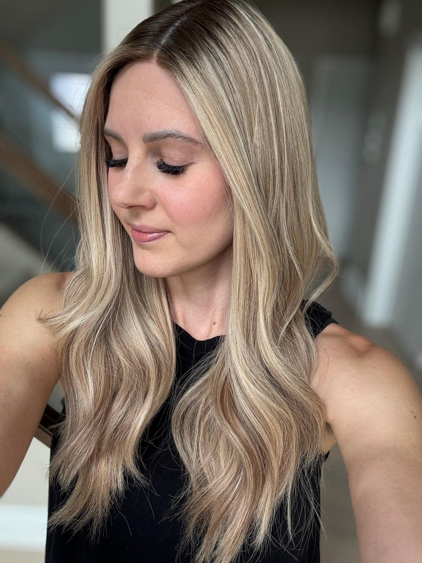 23" Olivia Comfort Cap Silk Top Wig (M)