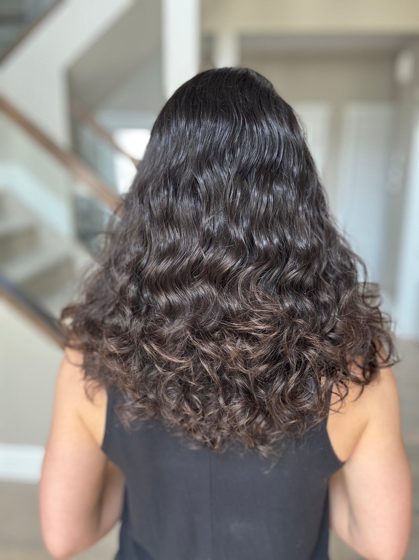 18" Zara Wavy Luxury Cap Lace Top Wig (XS)