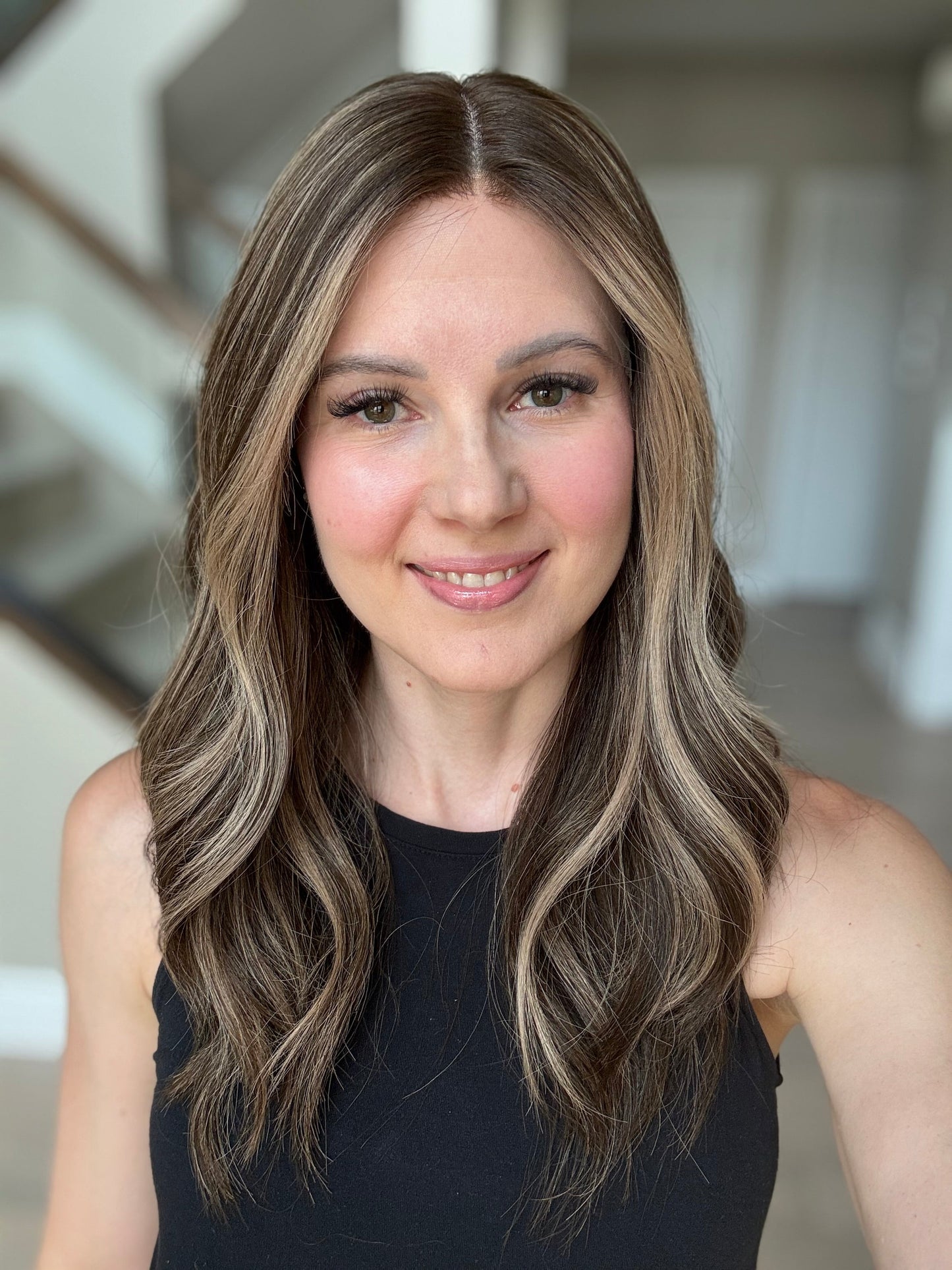 21" Flavia Comfort Cap Silk Top Wig (M)