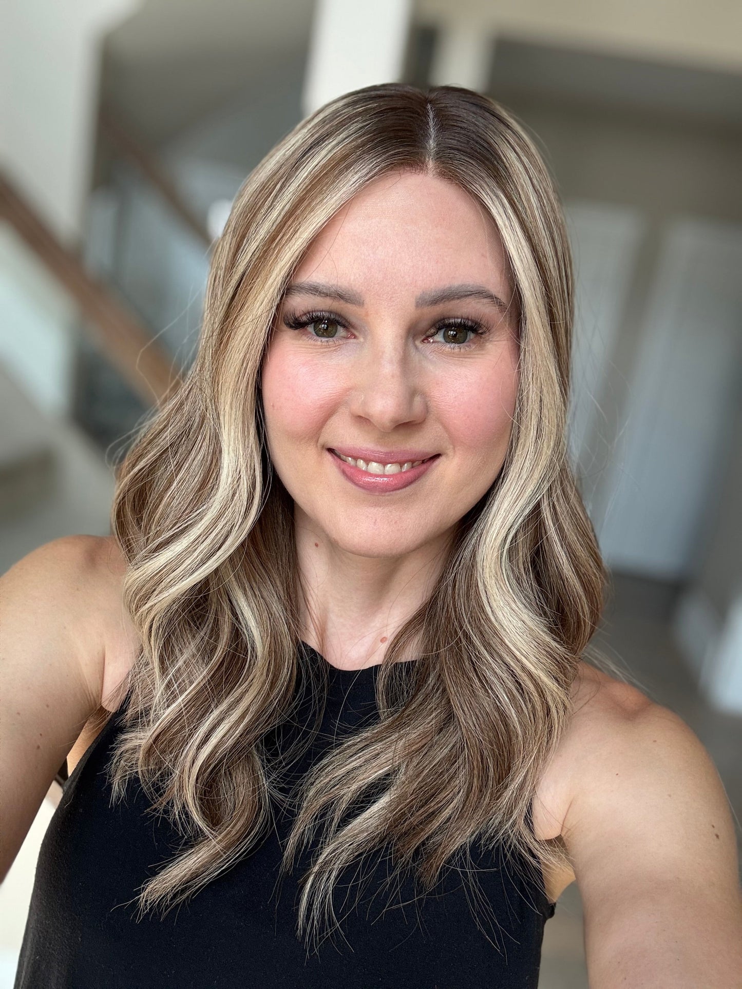 21" Anniston Comfort Cap Silk Top Wig (M)