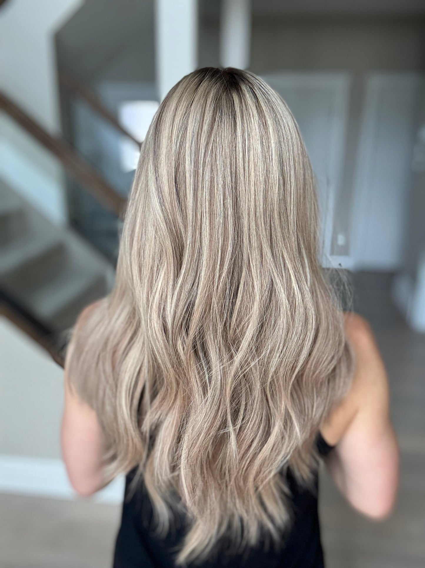 23" Olivia Comfort Cap Silk Top Wig (M)