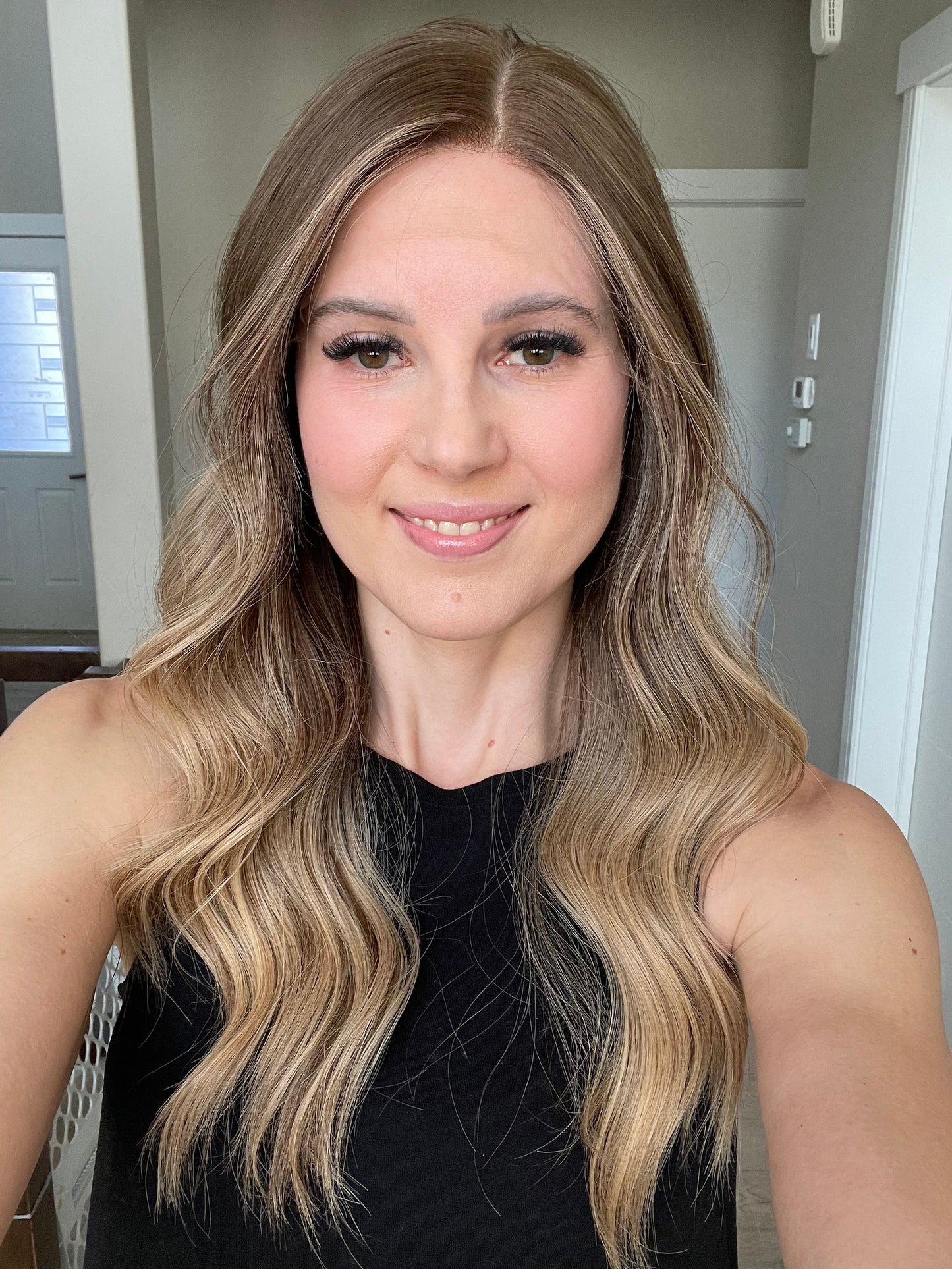 22" Tia Luxury Cap Lace Top Wig (M)