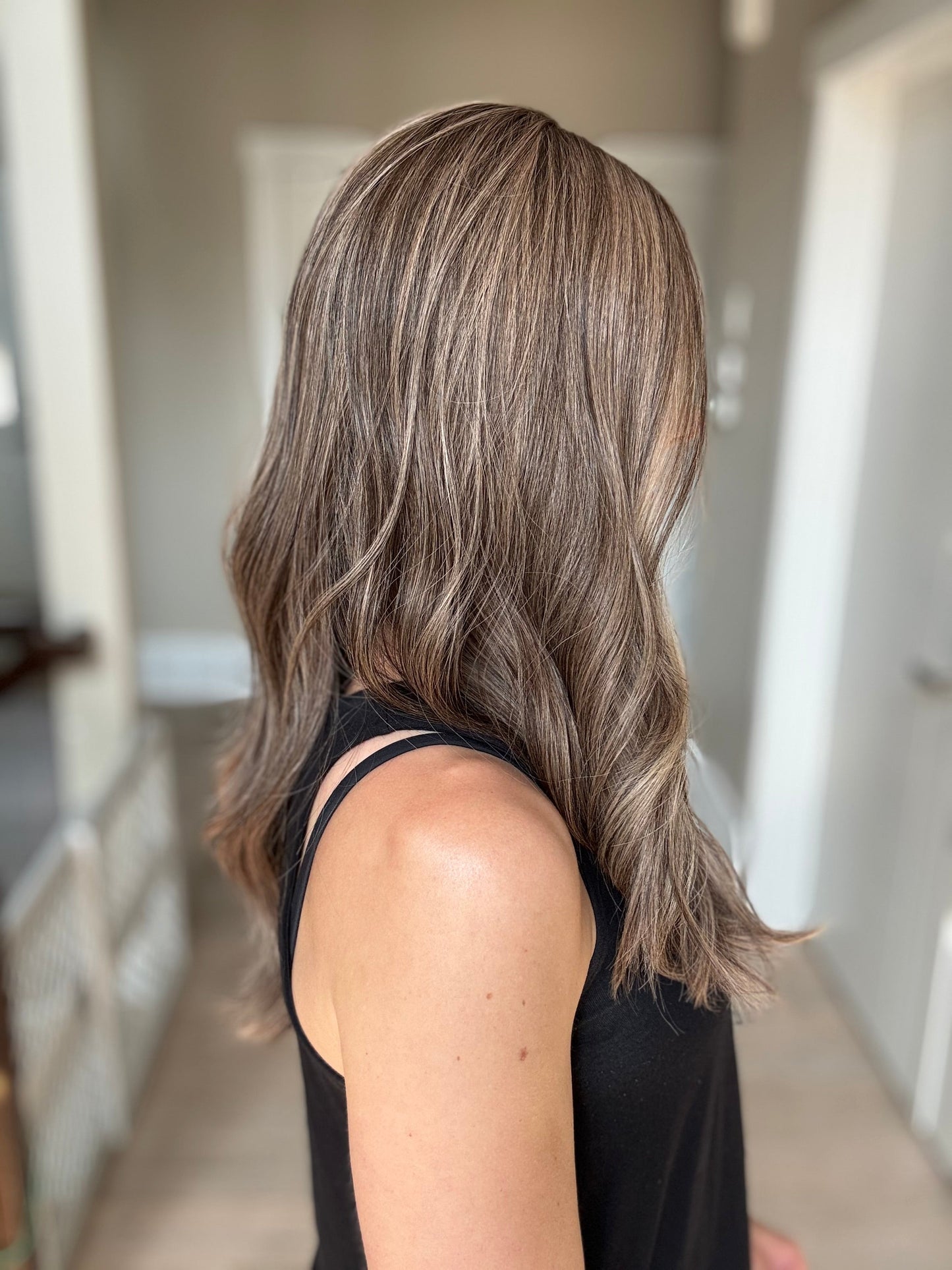 23" Jessica Comfort Cap Silk Top Wig (M)