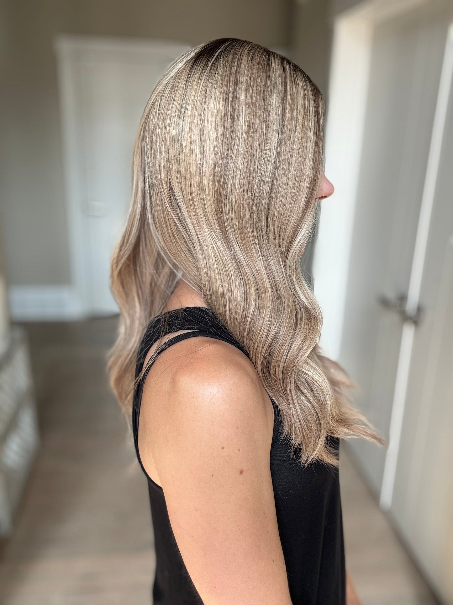 23" Olivia Comfort Cap Silk Top Wig (S)