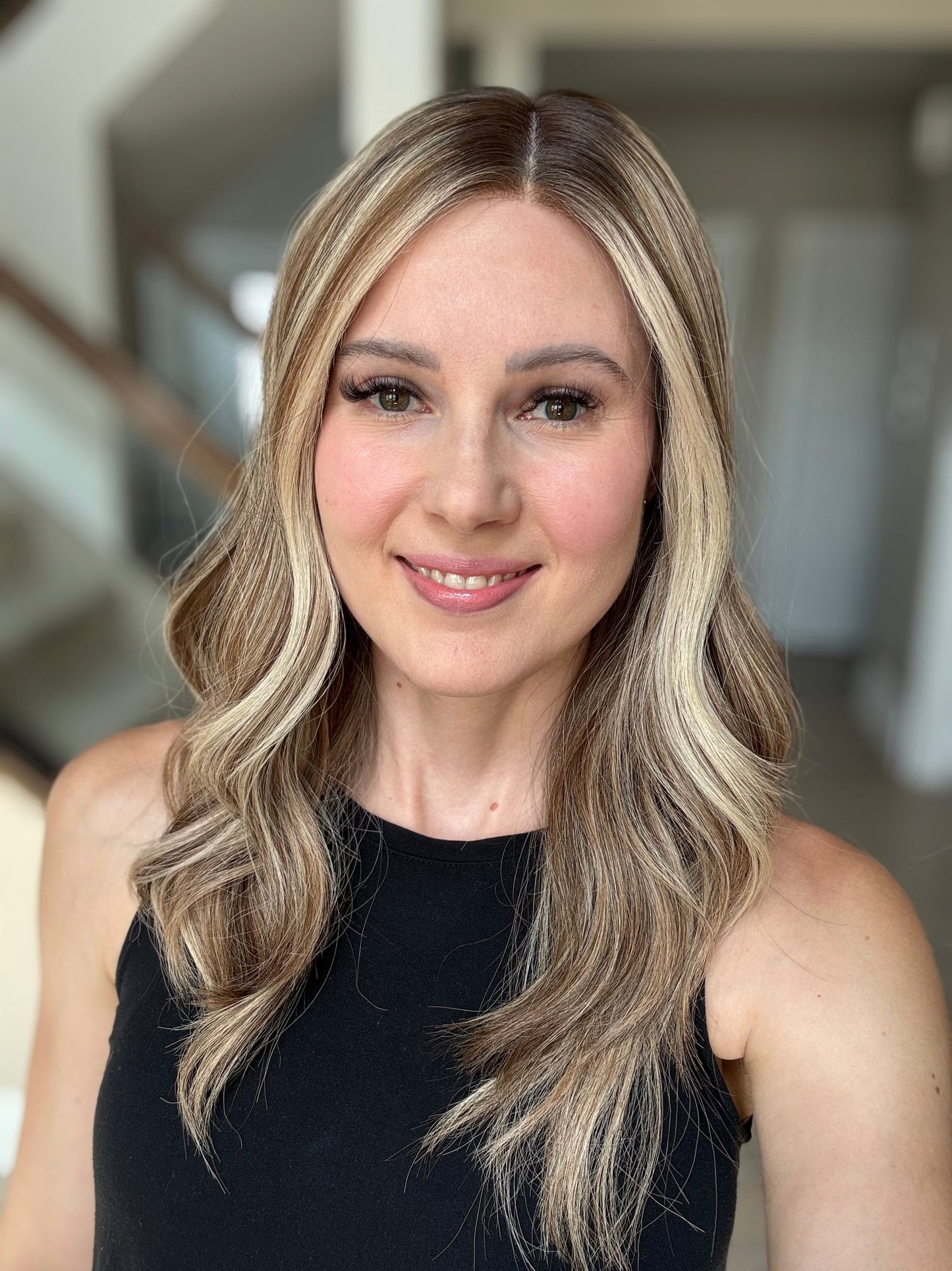 21" Anniston Comfort Cap Silk Top Wig (M)