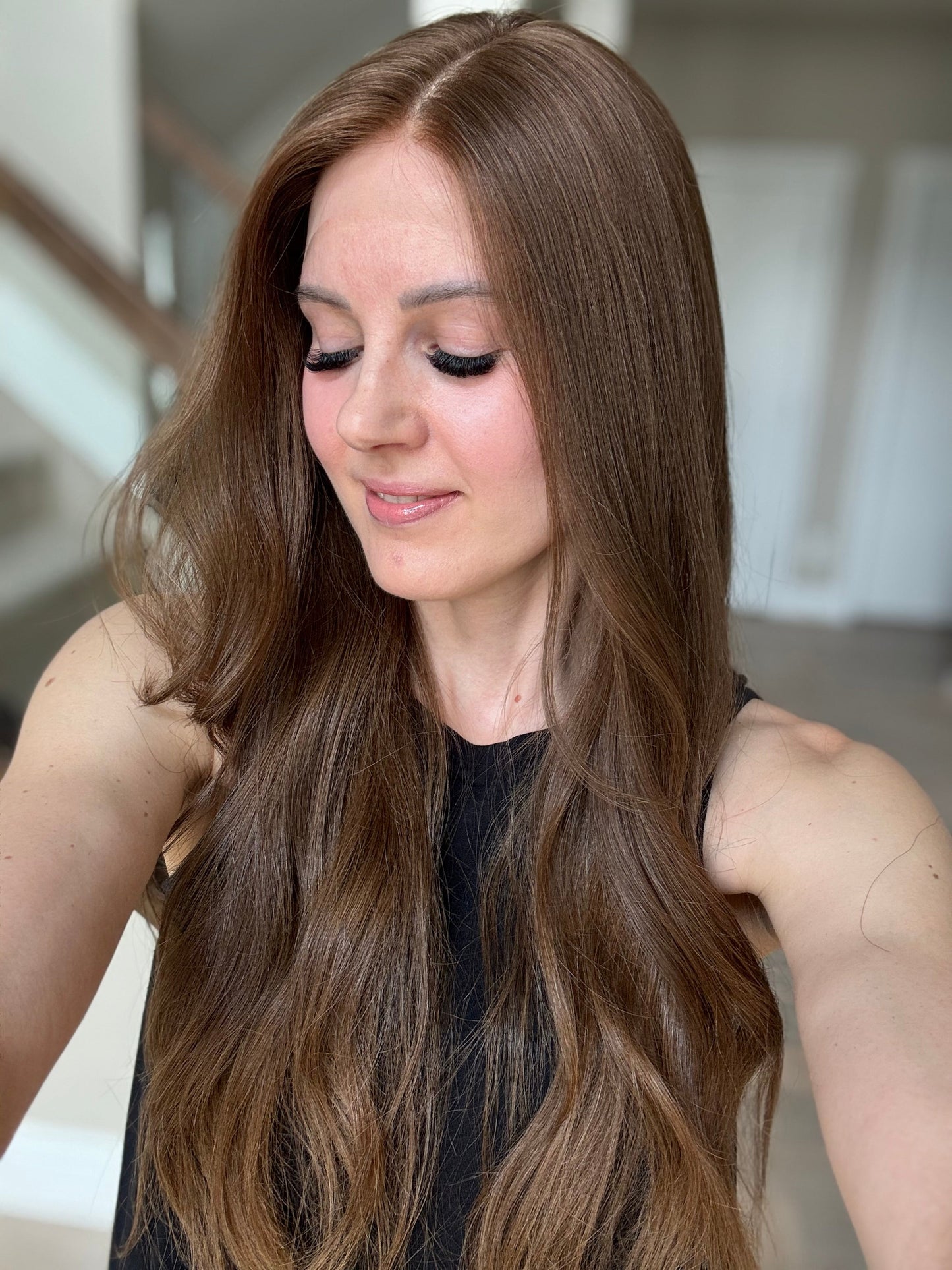 Euro Wig #6: 26" Neutral-Warm Medium Brown Comfort Cap (S/M)