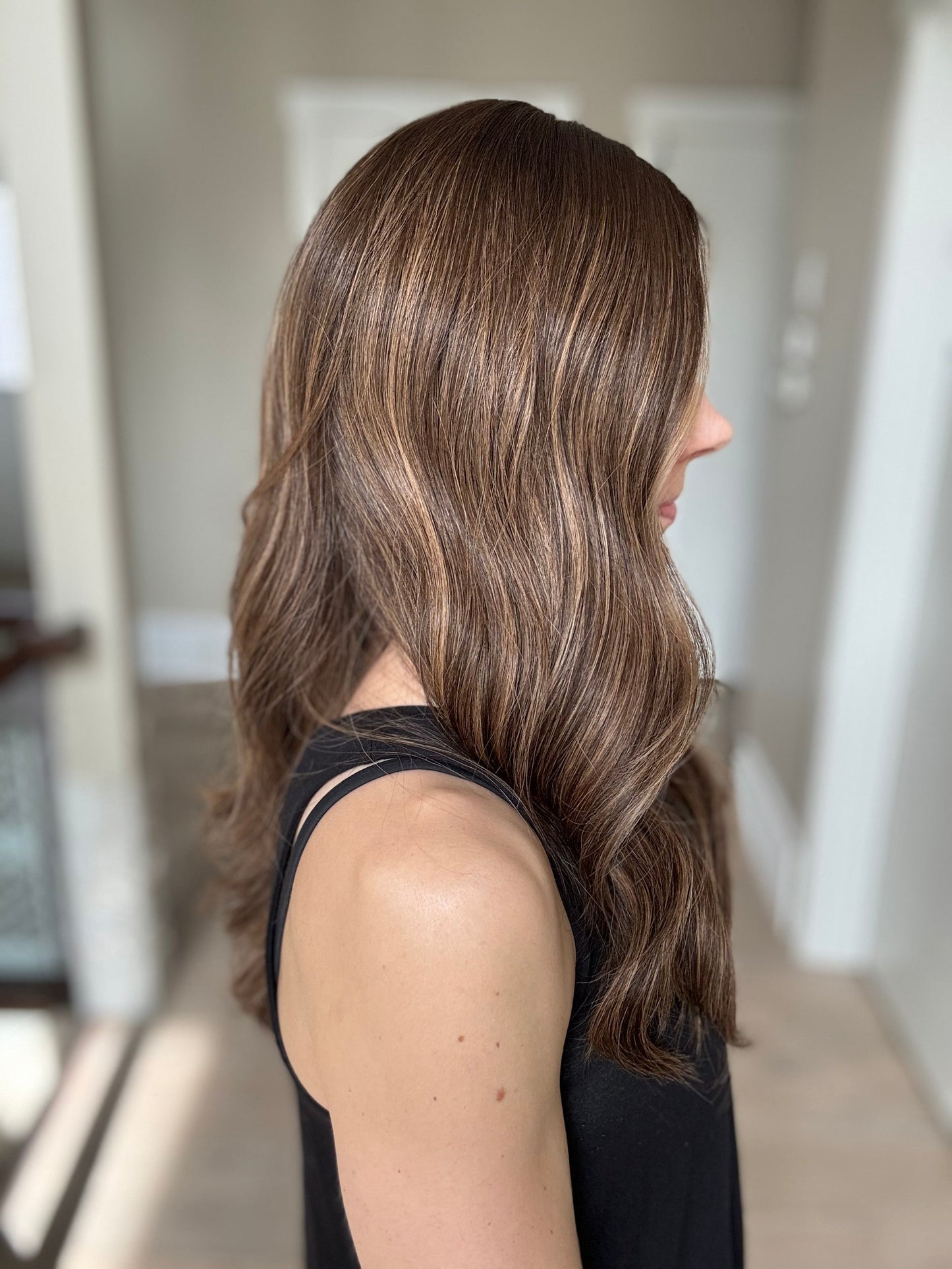 23" Mikayla Comfort Cap Silk Top Wig (M)