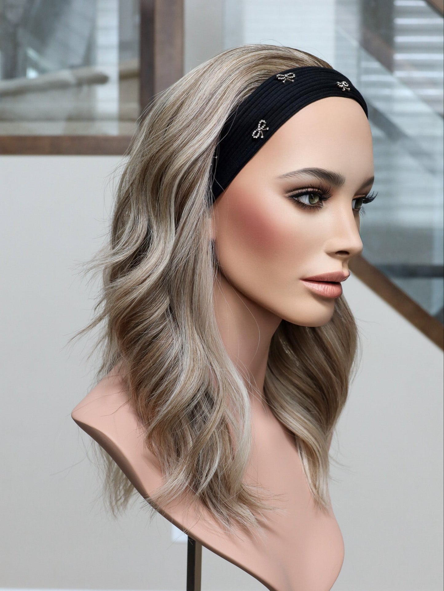 20" Kate Bandfall Active Wig (M)