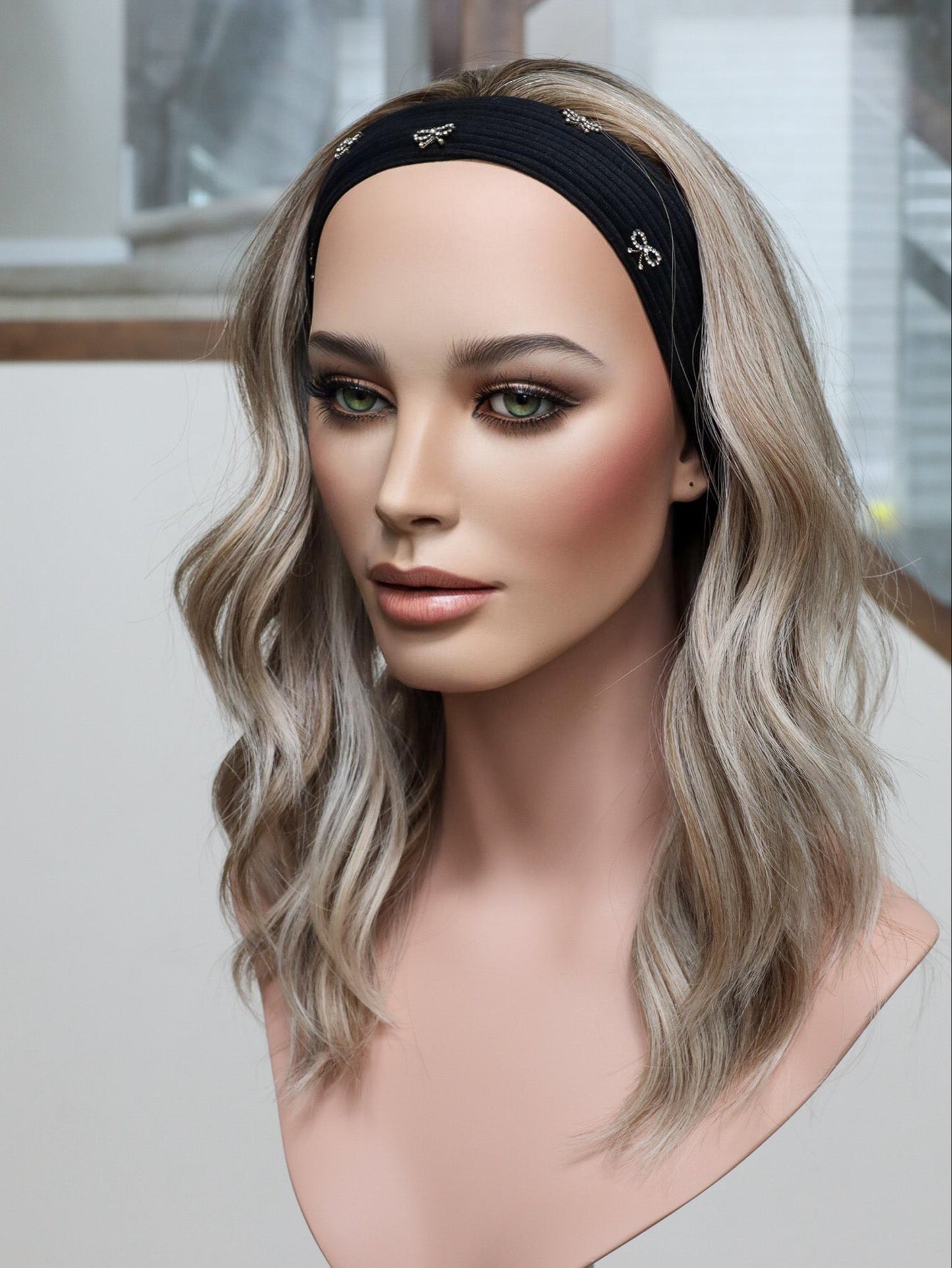 20" Kate Bandfall Active Wig (M)