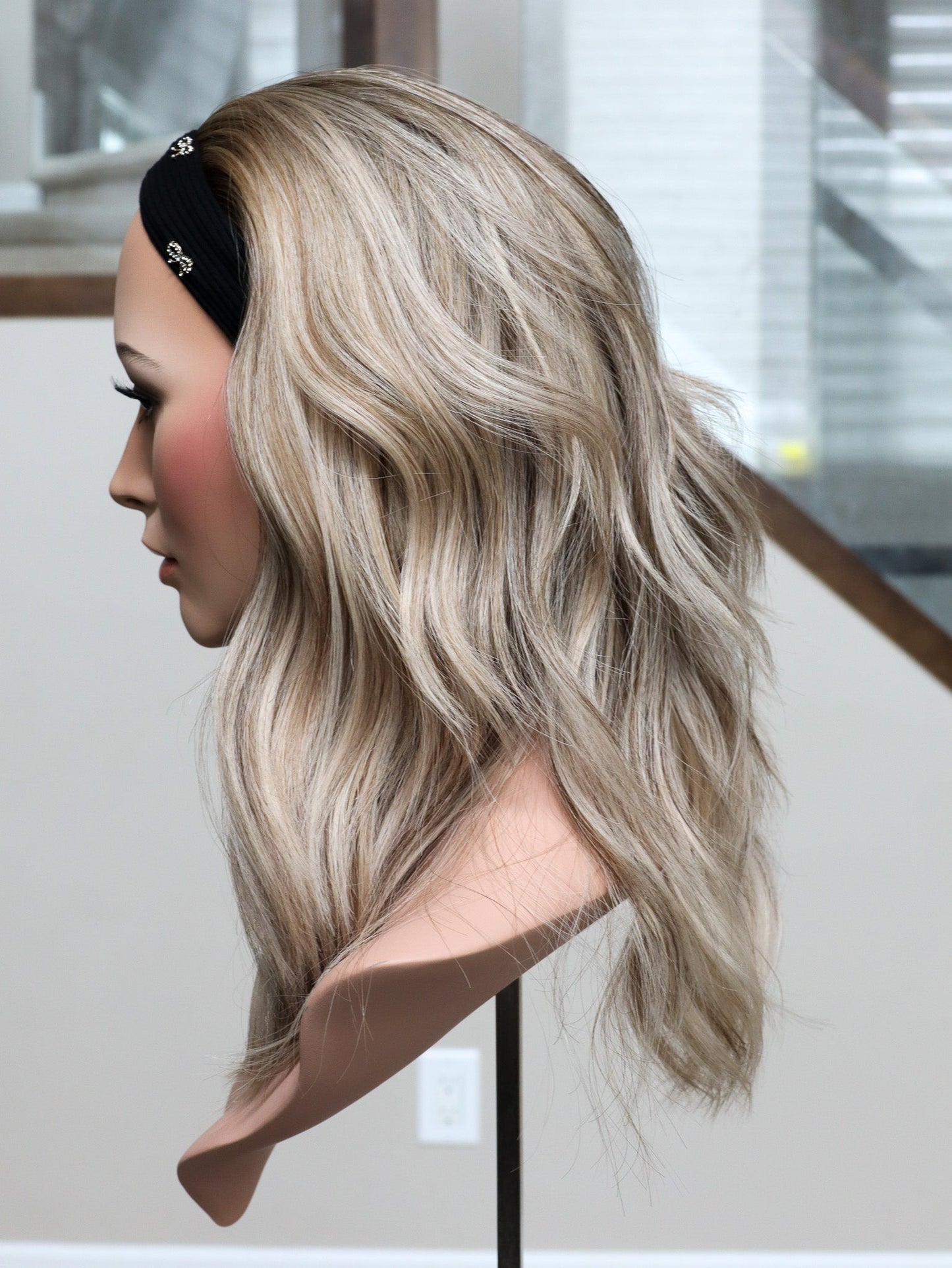 20" Kate Bandfall Active Wig (M)