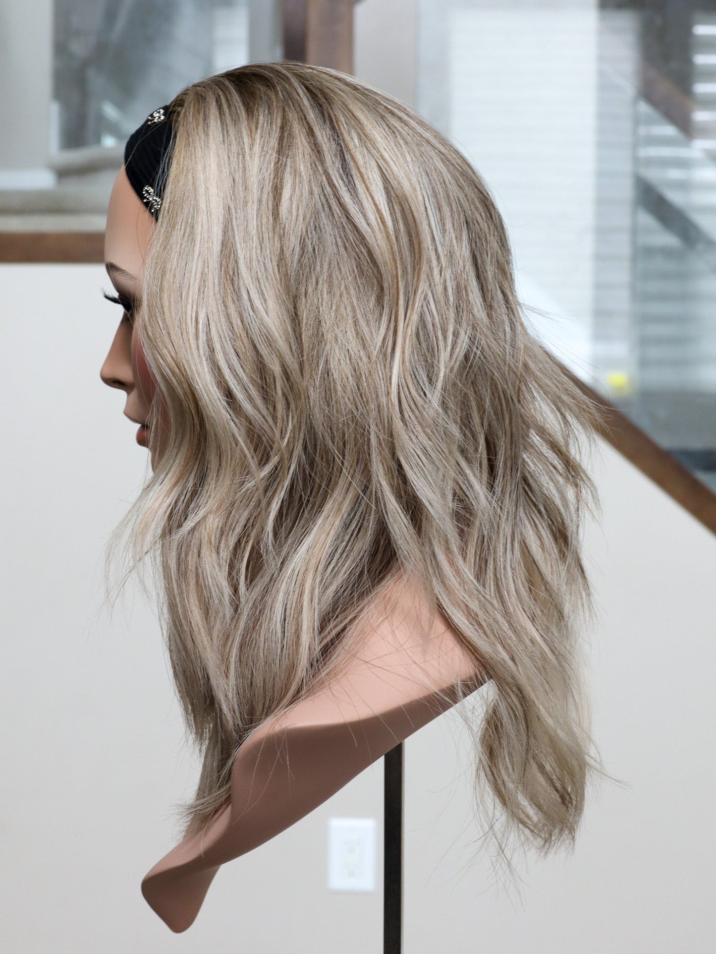 20" Kate Bandfall Active Wig (M)