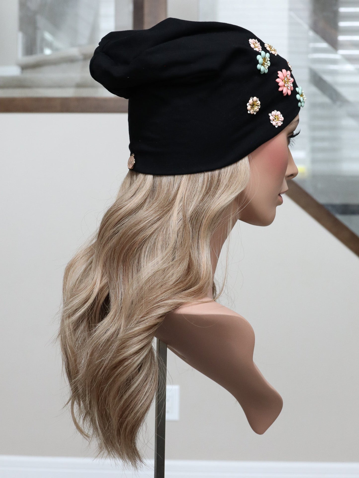 22" Olive Hat Wig (M)