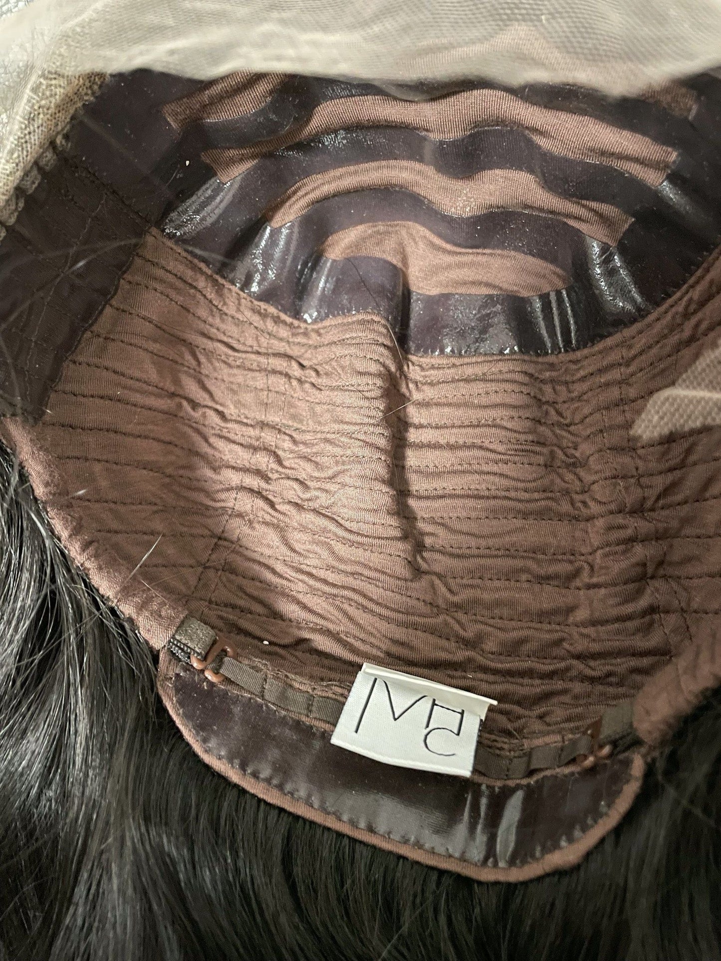 21" Kassie Comfort Cap Silk Top Wig (S/M)