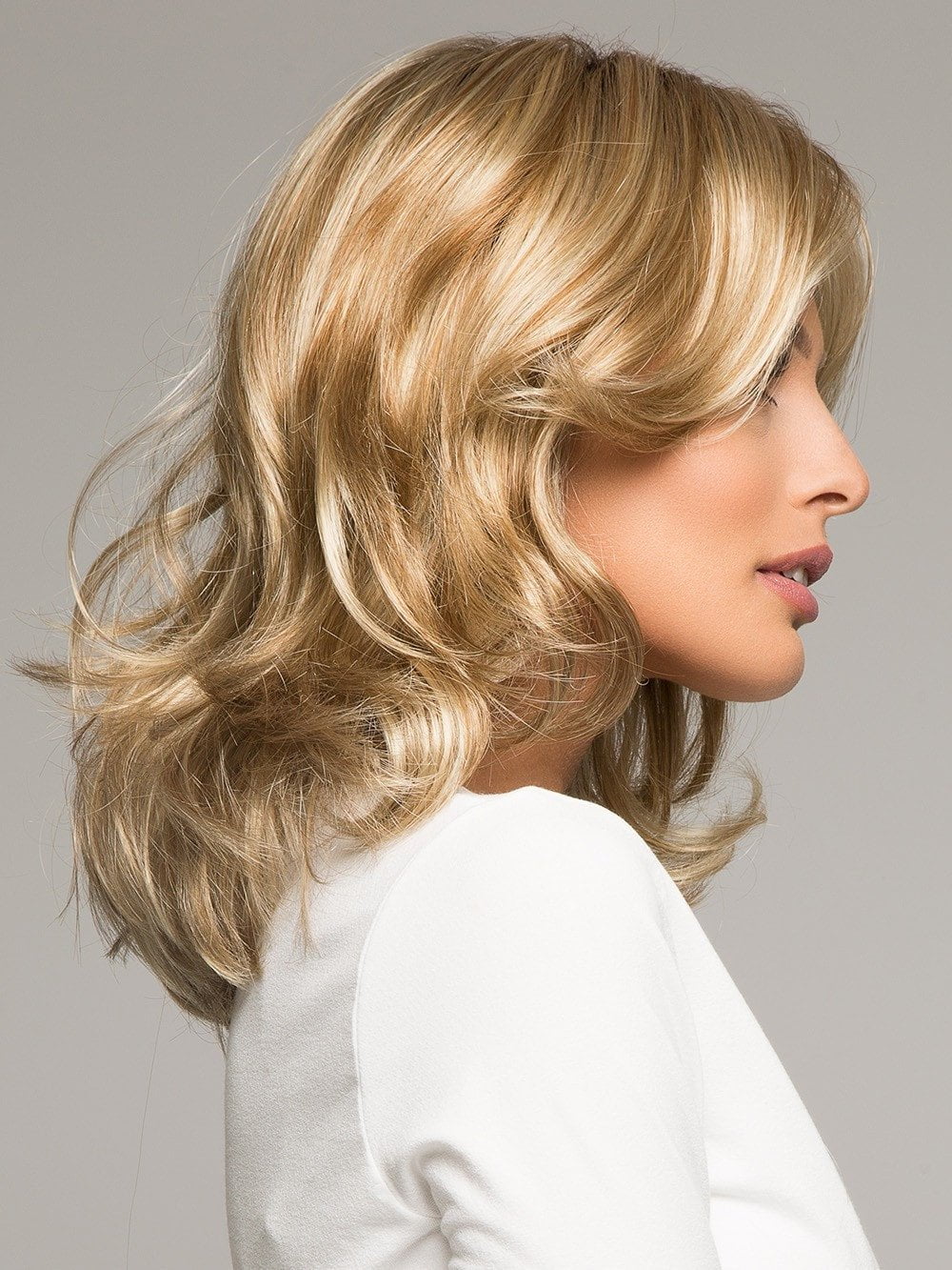 Carrie | Synthetic Wig (Basic Cap)