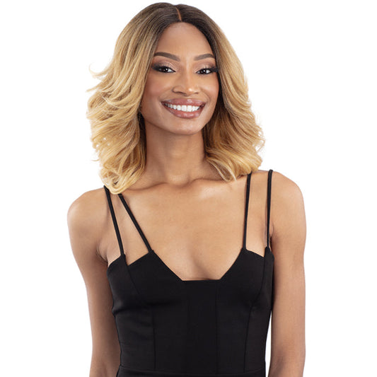 Shake N Go Harmony Glueless 5" Part HD Lace Wig - AZURA